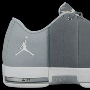 Nike Air Jordan TE² sneakers shoes Mens size US10 grey/white